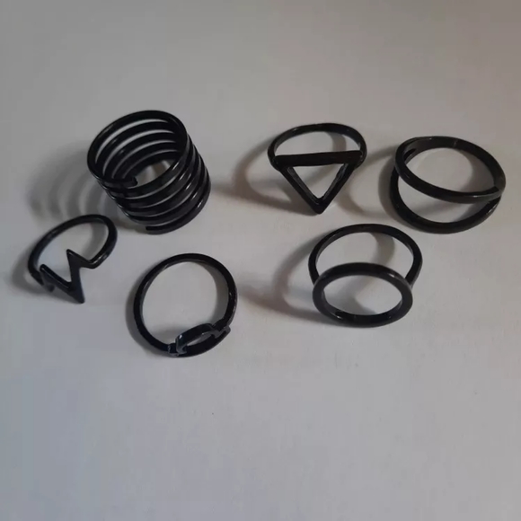 !NEW Black 6 pc Lifeline Triangle Midi Ring Set - Picture 2 of 12